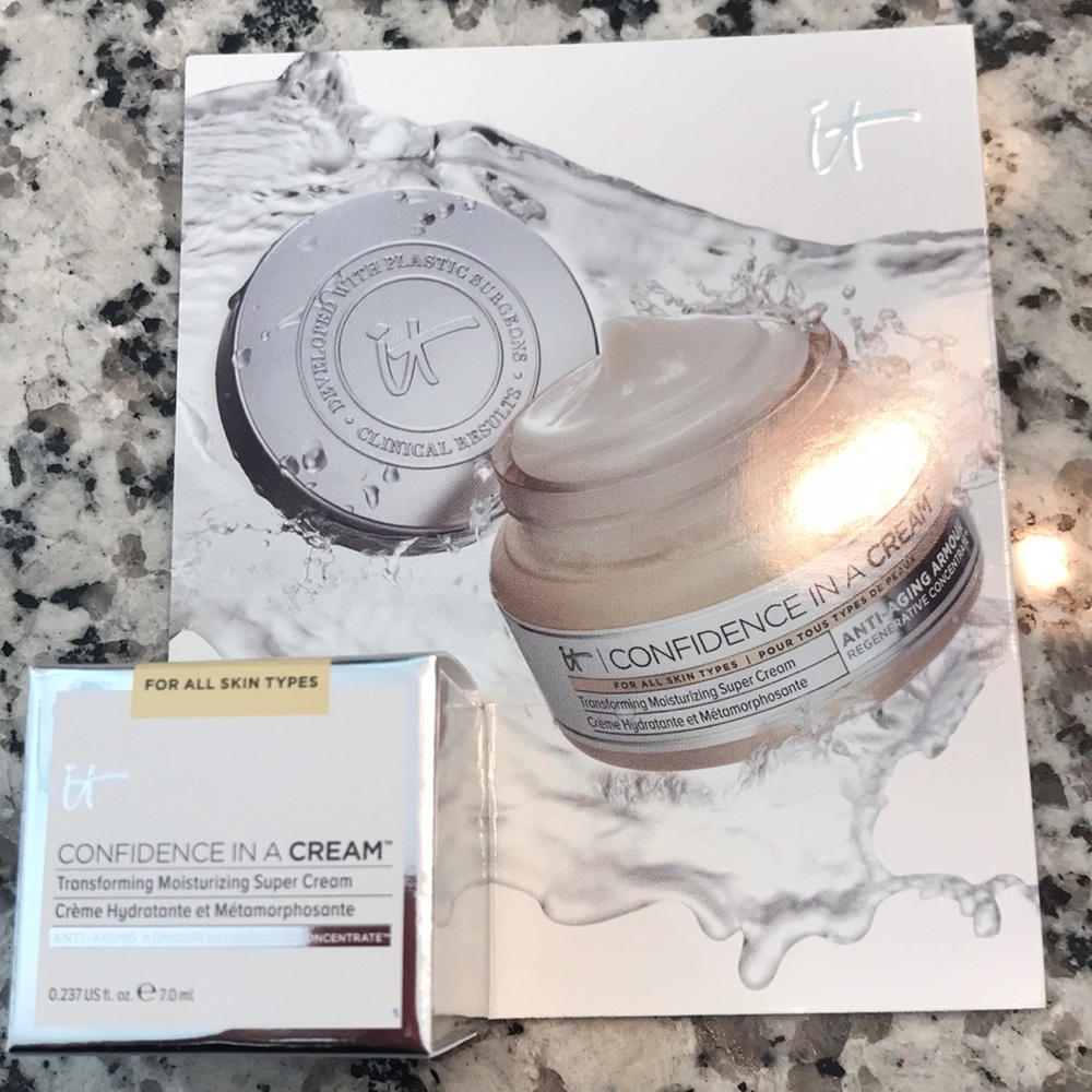 New it cosmetics Confidence In A Cream